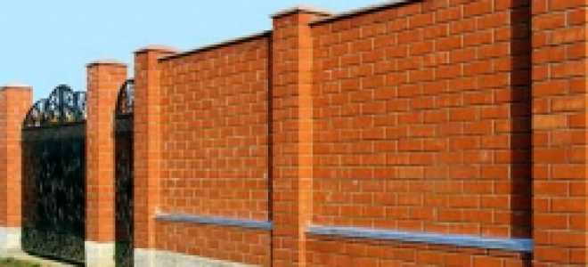 Как сделать забор из кирпича своими руками?