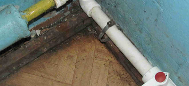 Как соединить металлические и пластиковые трубы